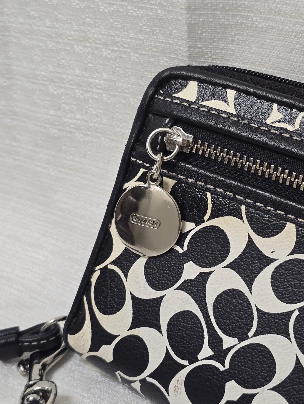 Coach Vintage Signature Chelsea Heritage Large Zip Wallet Wristlet Black & White - Picture 3 of 9